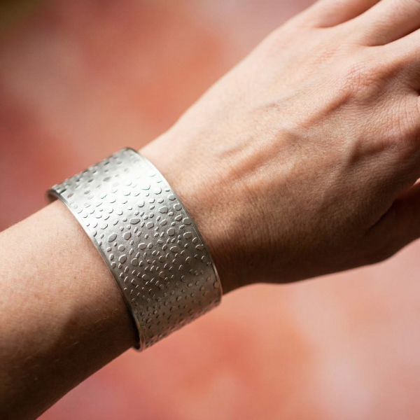 bransoleta stalowa szerokam